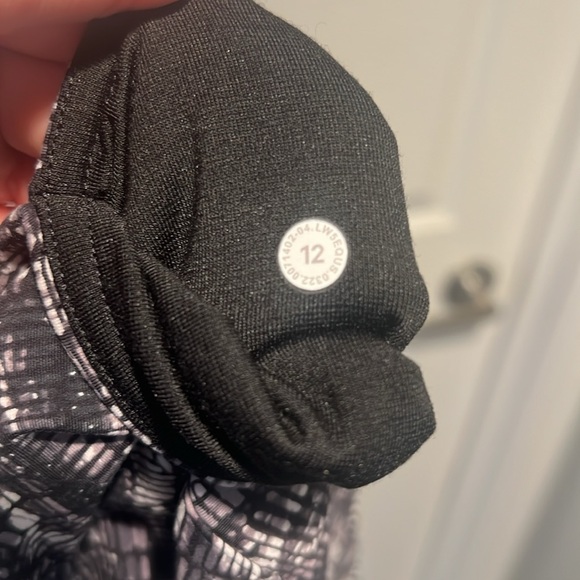 Lululemon InStill High-Rise Tight 25" - Picture 10 of 10